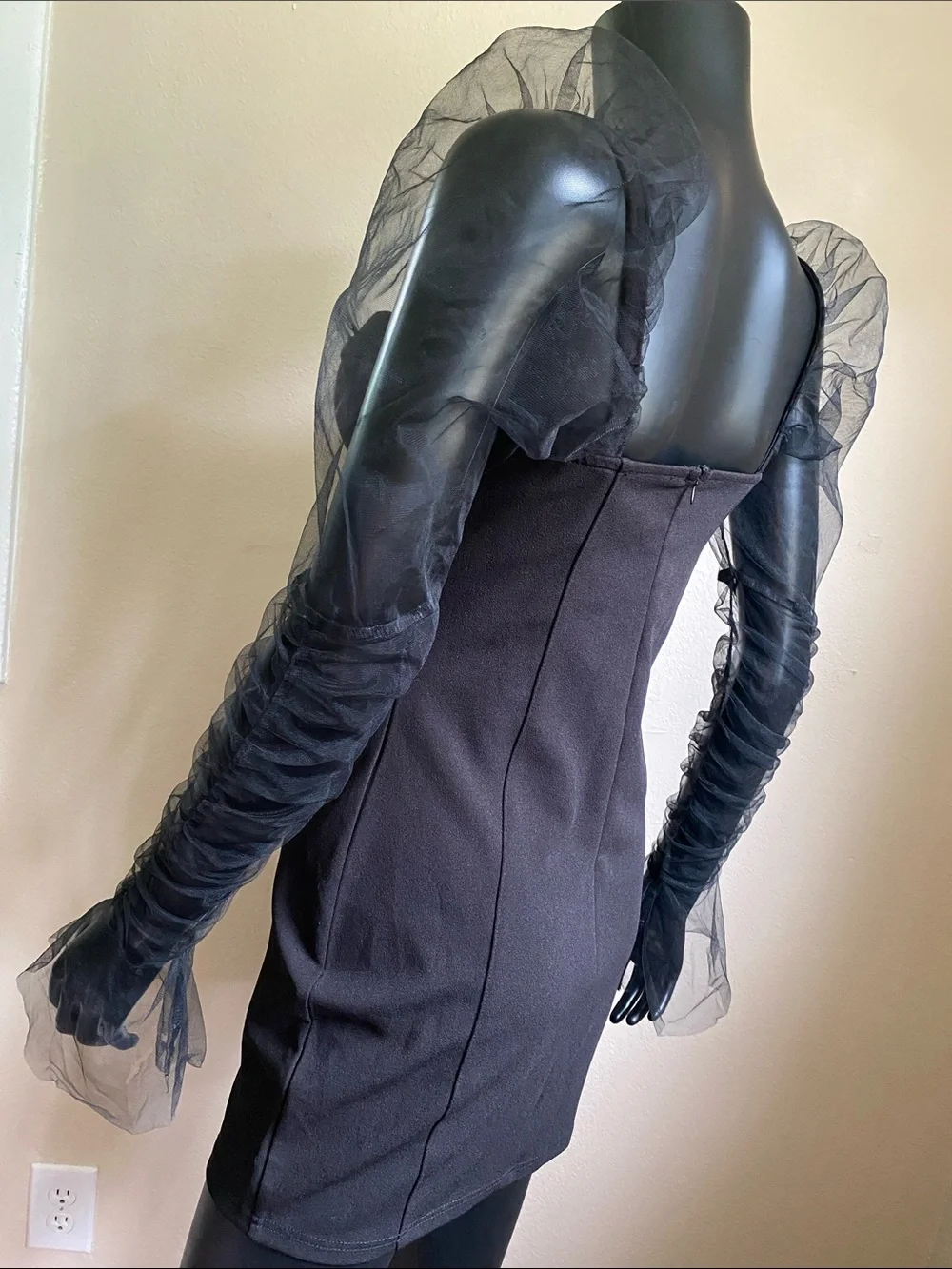 L’VOW STUDIO chic black